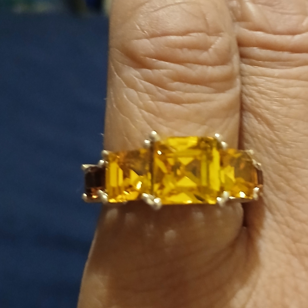 Elegant square Citrine stones cocktail ring with Square Gemstones size 7/8 - Picture 11 of 12